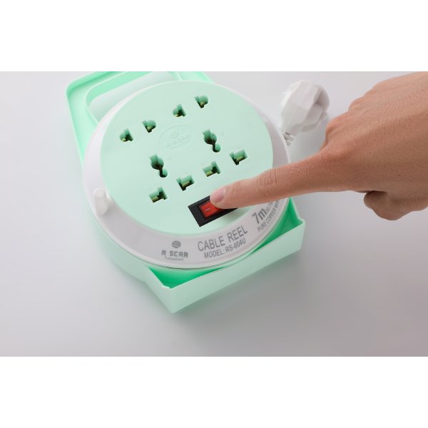 R SCAR RS-604U - 4-outlet power strip - (7M)